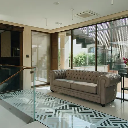 Casa 300mila Guest house
