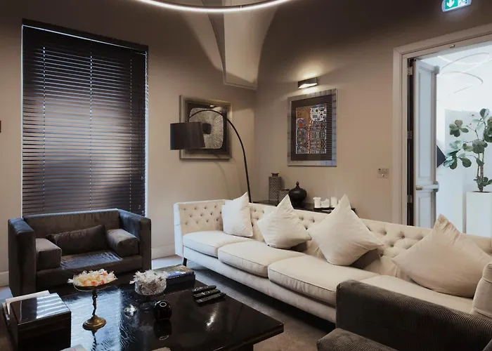 Casa 300mila Pensión Lecce